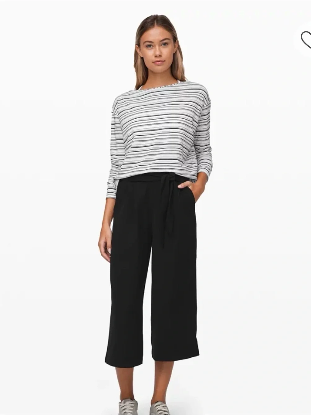 New Lululemon 14 Noir wide flowy leg black tie elastic back waist cropped pant